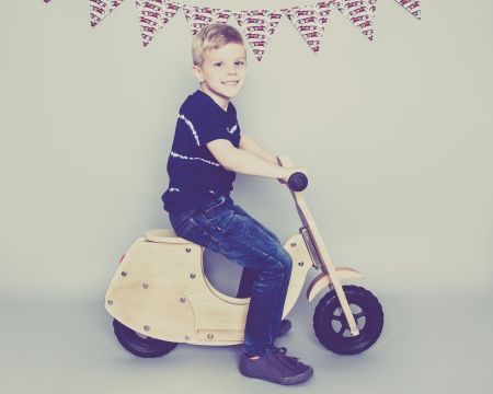 GEORGE - Vintage Classic Ride On Vespa Motorcycle