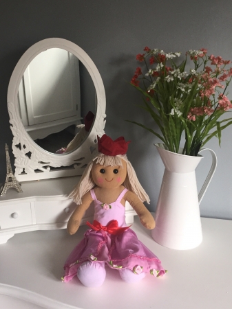 LARGE VINTAGE RAG DOLL - PRINCESS LOLA